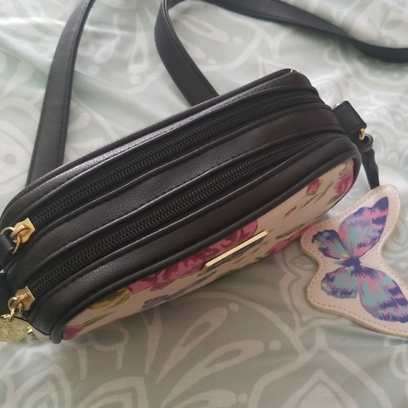 Betsey Johnson handbag - Picture 6 of 8